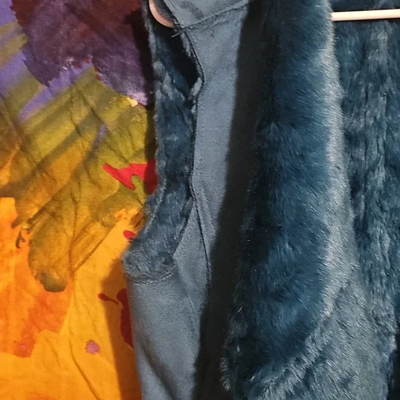 Open front faux fur vest - Picture 6 of 8